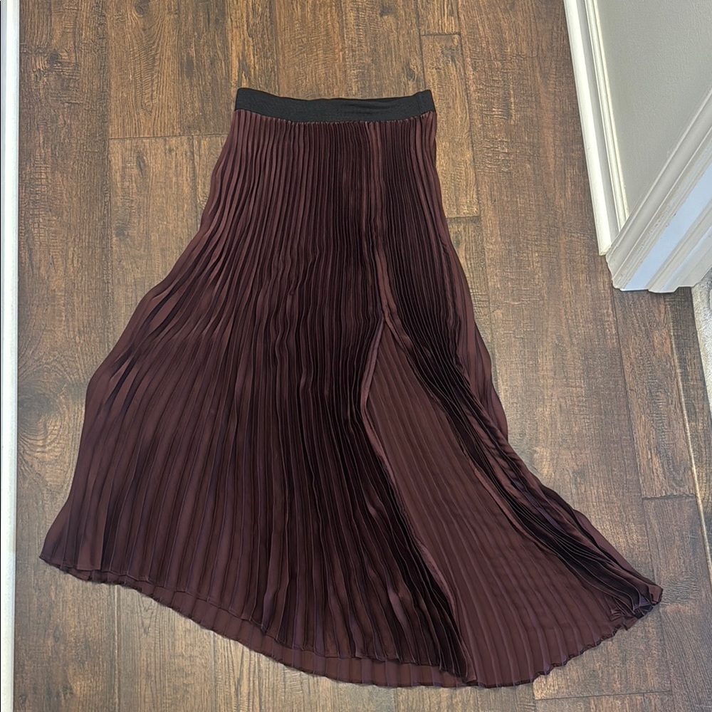 Elegant Pleated Skirt in Rich Brown